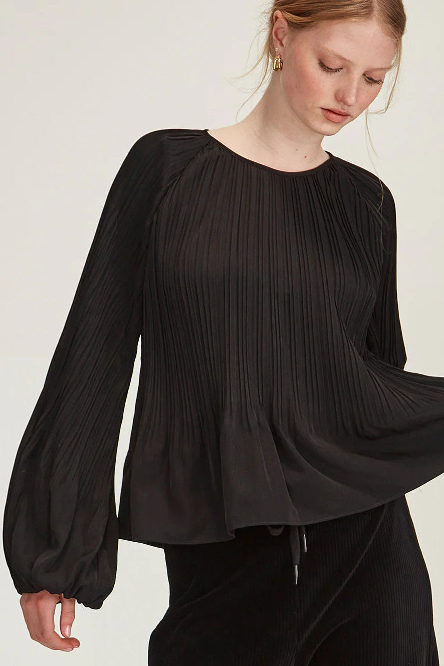 SILLS SUMI PLEAT TOP - BLACK - THE VOGUE STORE