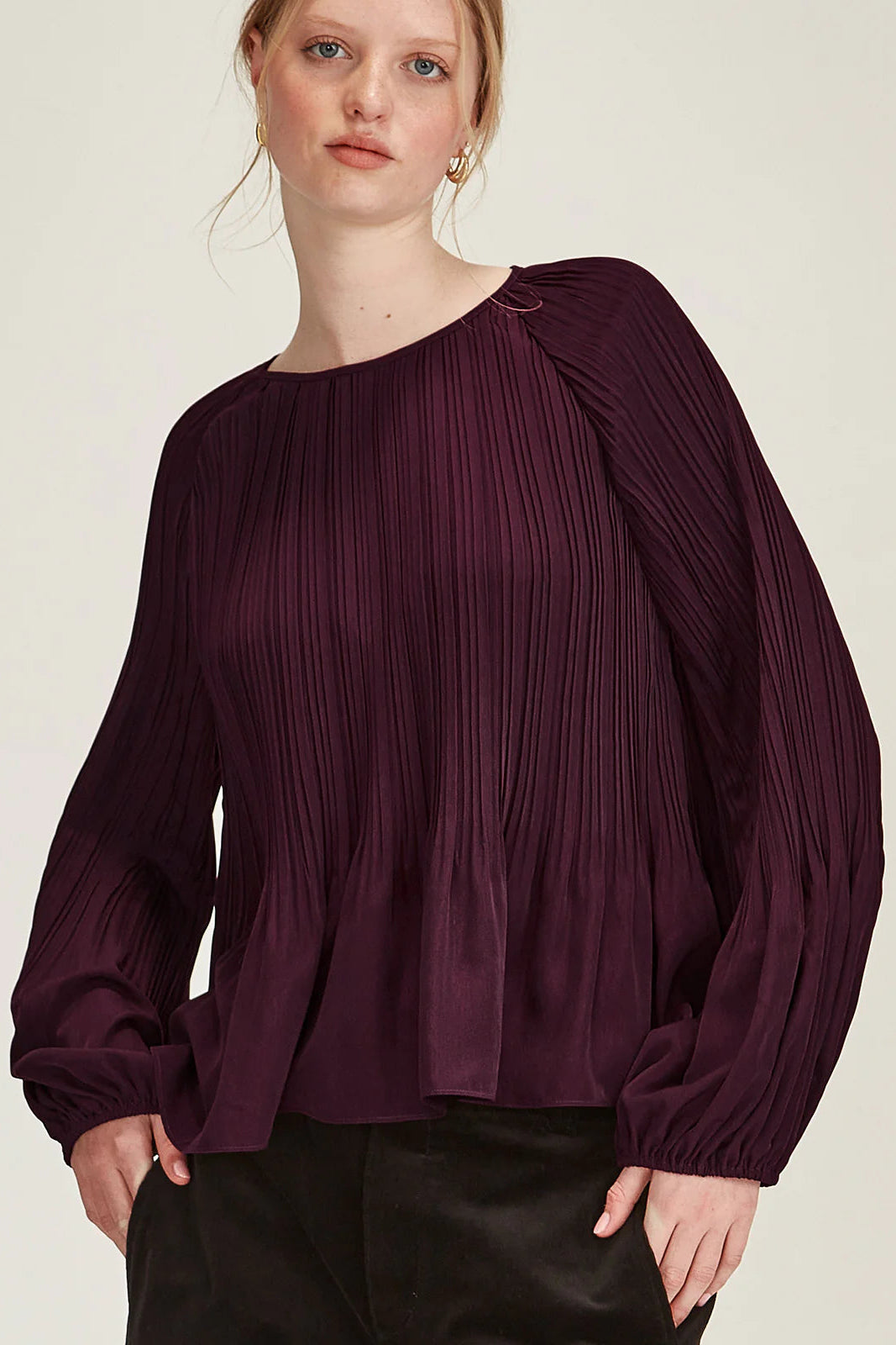 SILLS SUMI PLEAT TOP - PLUM - THE VOGUE STORE