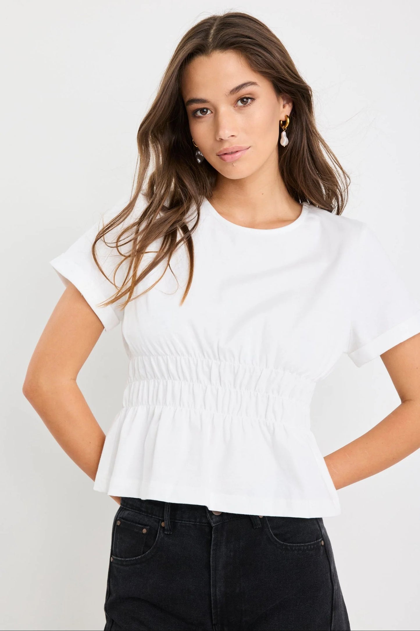 AMONG THE BRAVE SVELTE IVORY SHIRRED DEATIL SS TEE - THE VOGUE STORE