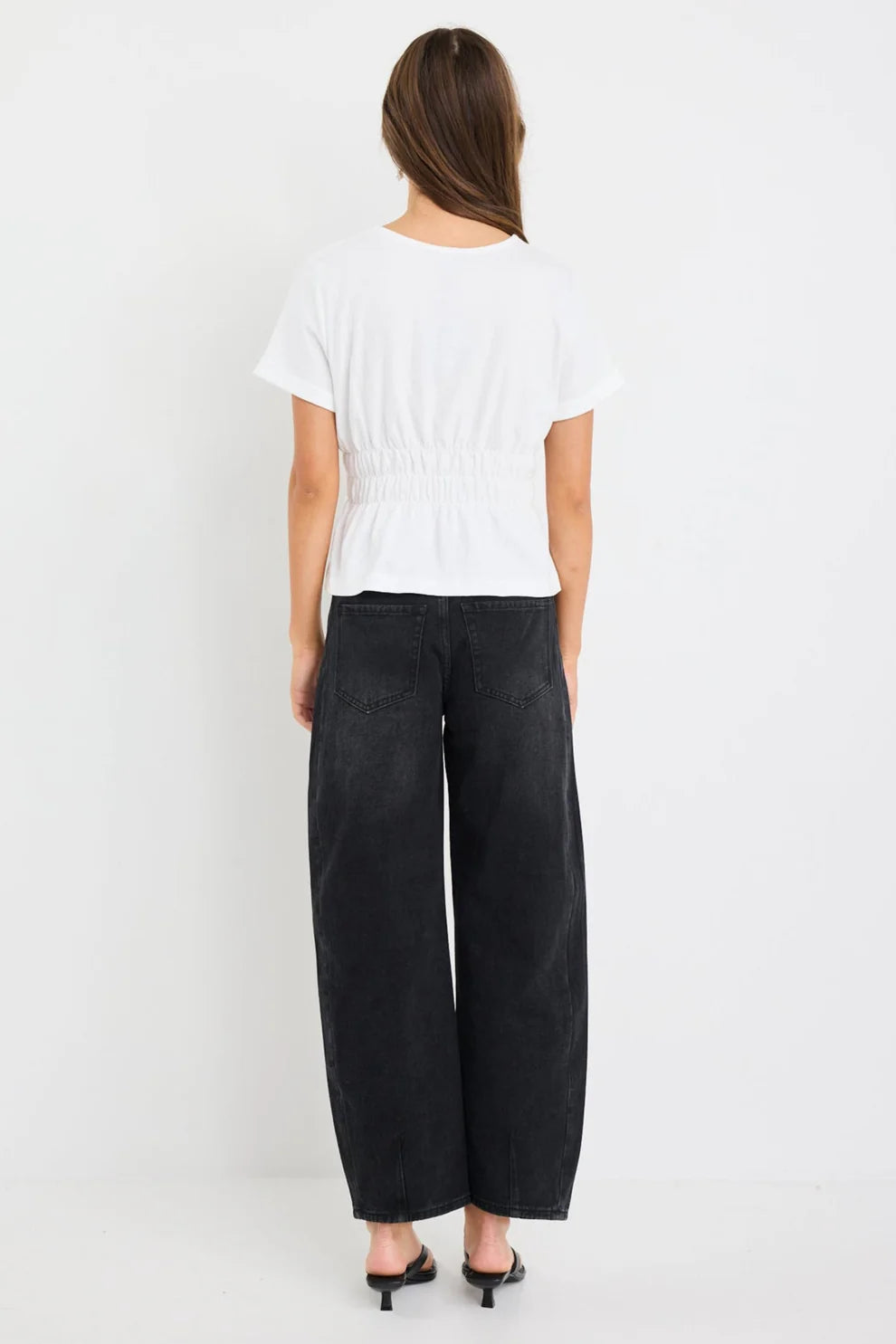 AMONG THE BRAVE SVELTE IVORY SHIRRED DEATIL SS TEE - THE VOGUE STORE