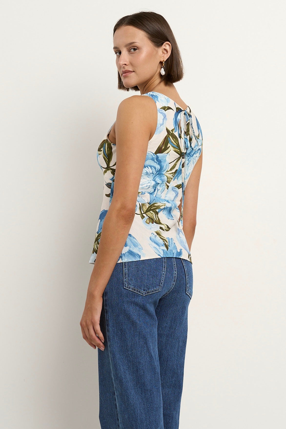 AMONG THE BRAVE VIENNA BLUE VINTAGE FLORAL V NECK SLEEVELESS TOP - THE VOGUE STORE