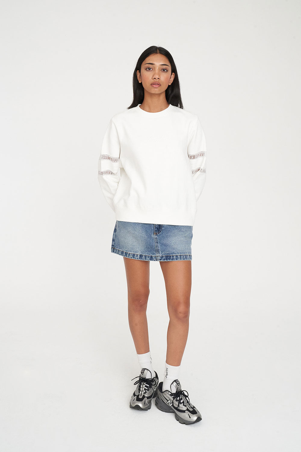 HUFFER CLASSIC CREW 350/CHERIE - CHALK - THE VOGUE STORE