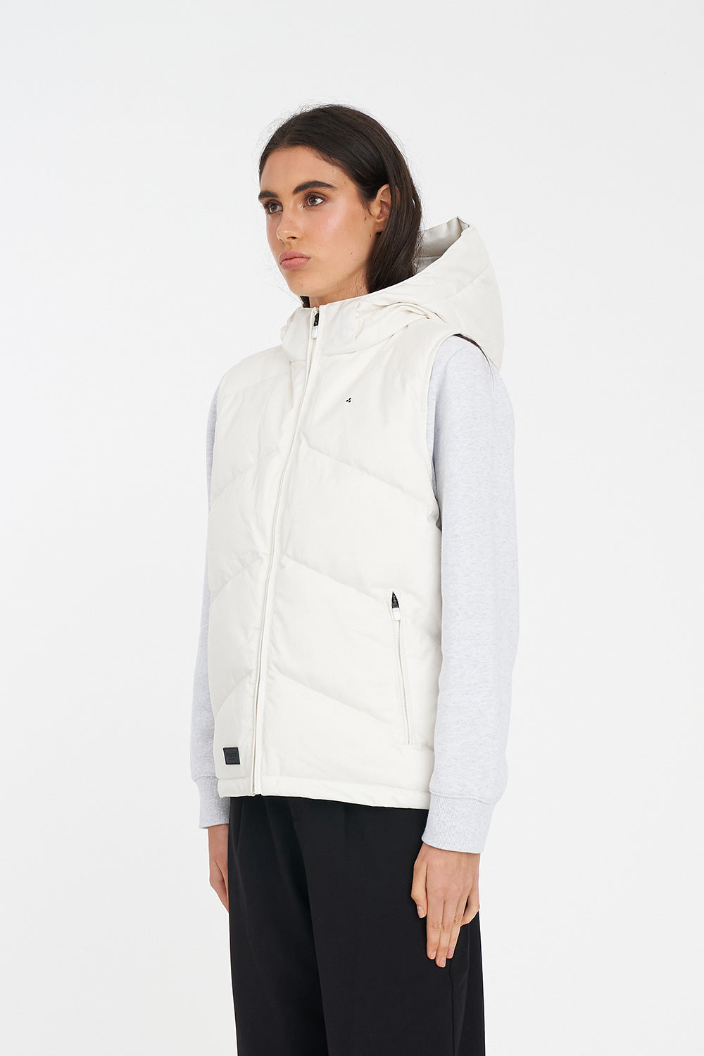 HUFFER WOMENS CLASSIC DOWN VEST - HERRINGBONE CHALK - THE VOGUE STORE