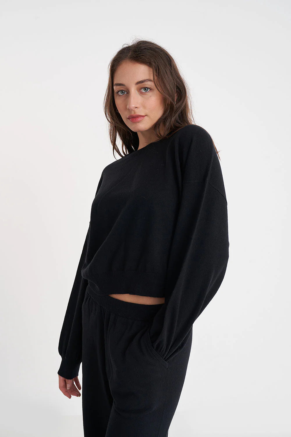 HUFFER MERINO BELLA CROP KNIT - BLACK - THE VOGUE STORE
