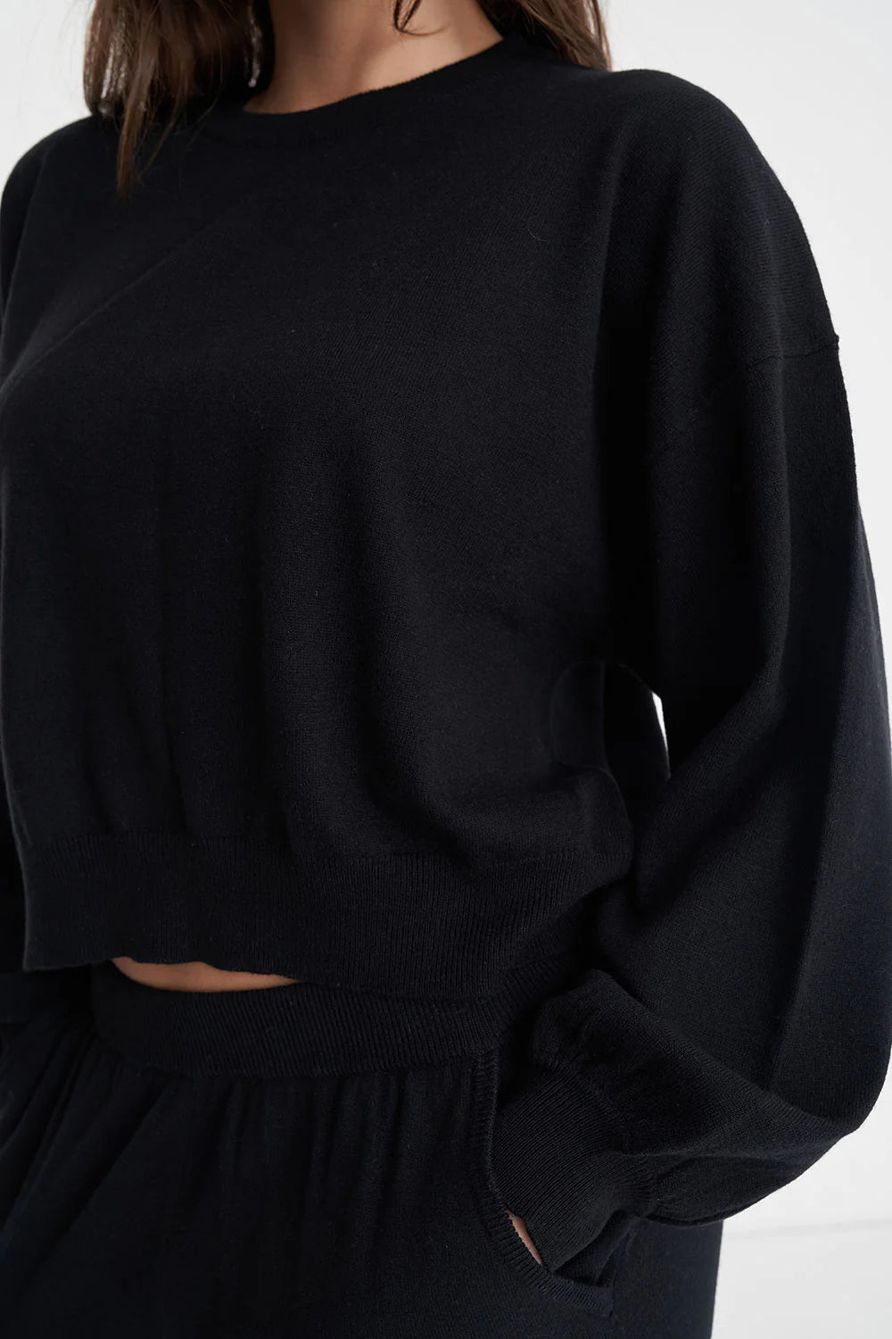HUFFER MERINO BELLA CROP KNIT - BLACK - THE VOGUE STORE