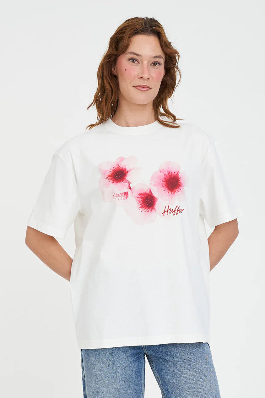 HUFFER RELAX TEE 220/RADIANT - CHALK - THE VOGUE STORE