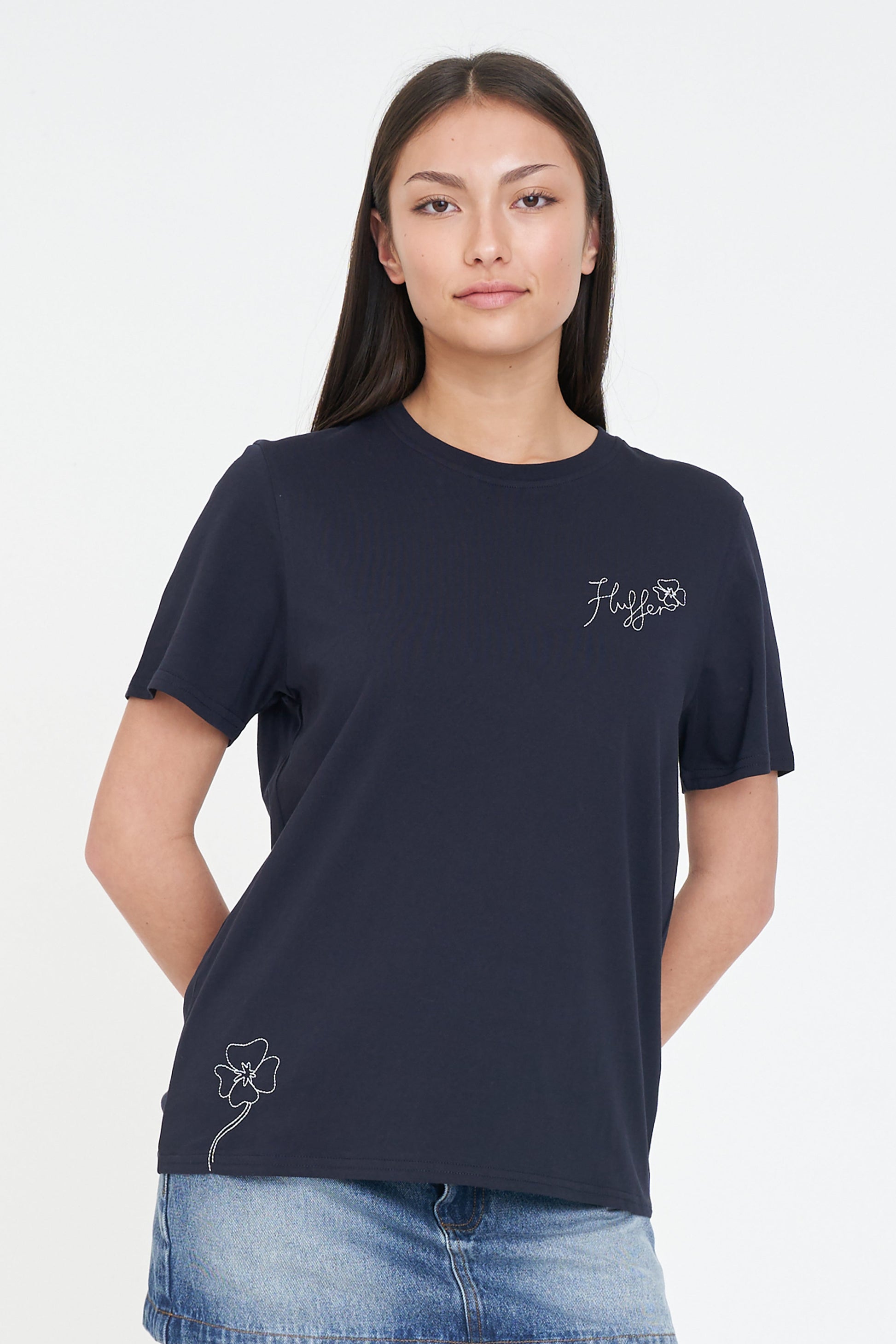 HUFFER CLASSIC TEE 170 - FLORETTE NAVY - THE VOGUE STORE