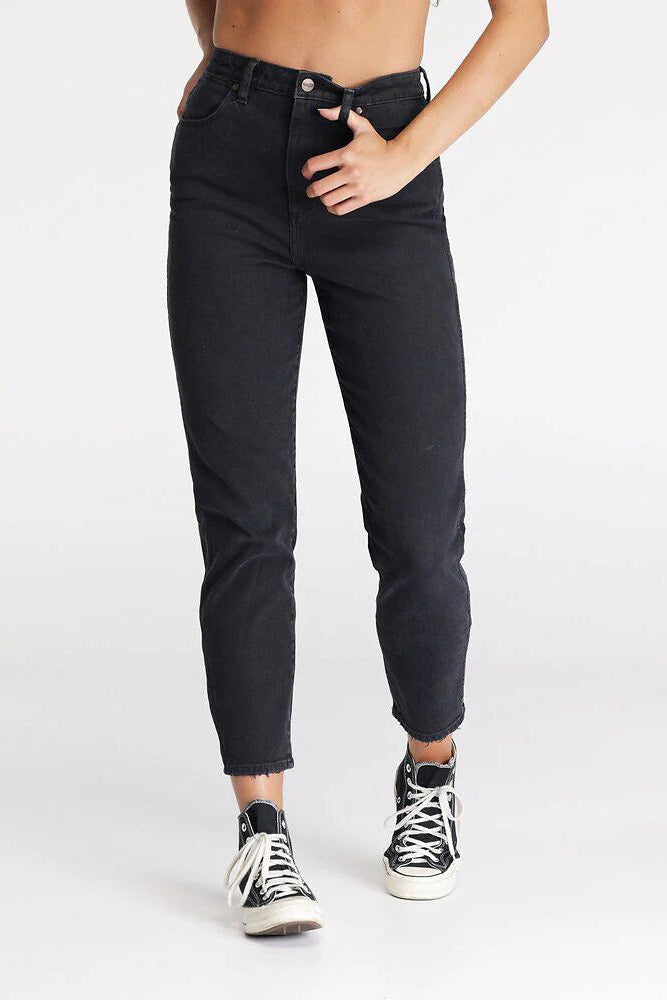 WRANGLER DREW JEAN - KARMA - THE VOGUE STORE