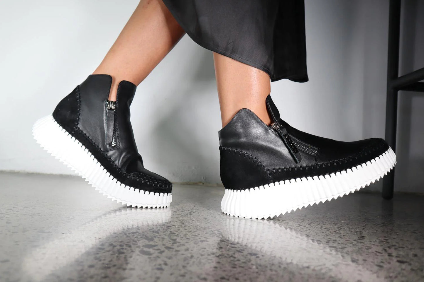 MINX WESLEY  - BLACK COMBO - THE VOGUE STORE