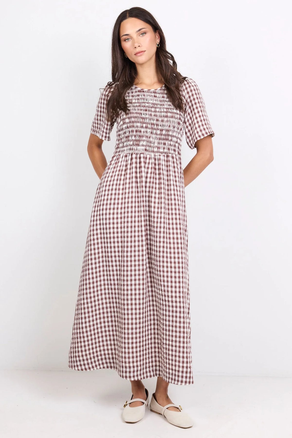 RE:UNION WREN CHOCOLATE GINGHAM SS SHIRRED BODICE MIDI DRESS - THE VOGUE STORE