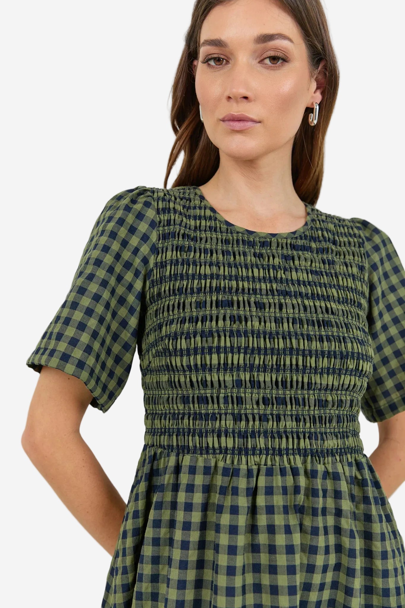 RE:UNION WREN KHAKI INK GINGHAM SS SHIRRED BODICE MIDI DRESS - THE VOGUE STORE