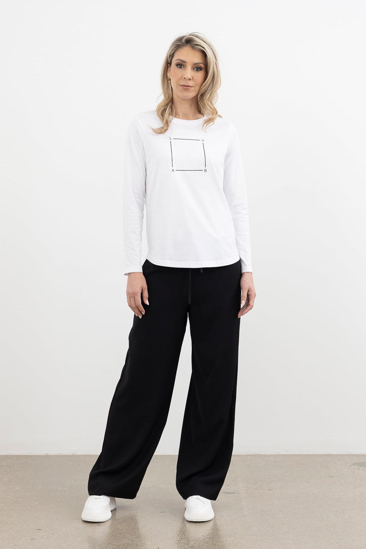 STYLE X LAB BOX TEE - WHITE/BLACK - THE VOGUE STORE