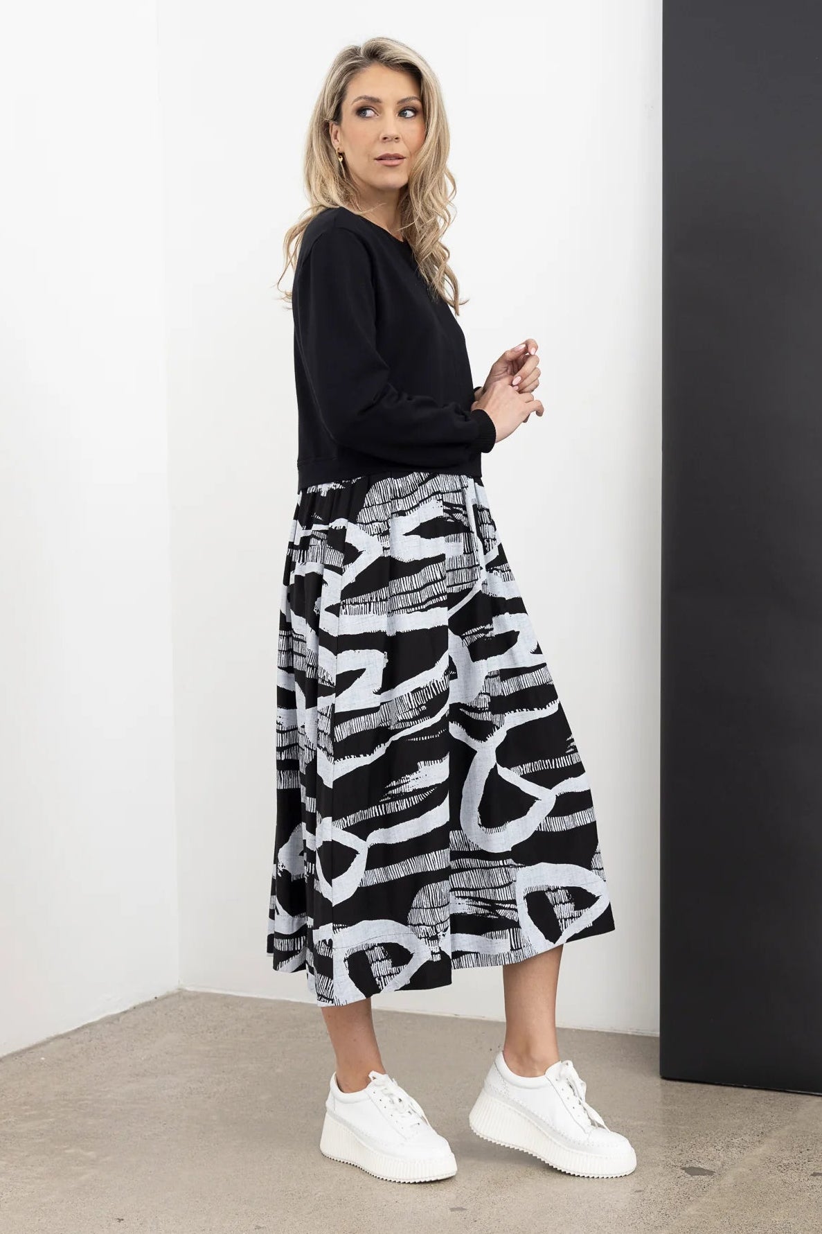 STYLE X LAB CONSCIOUS DRESS - BLACK/WHITE PRINT - THE VOGUE STORE