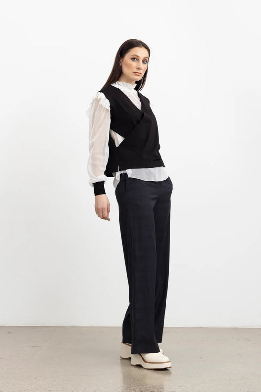 STYLE XLAB SOHO MESH TOP - WHITE - THE VOGUE STORE