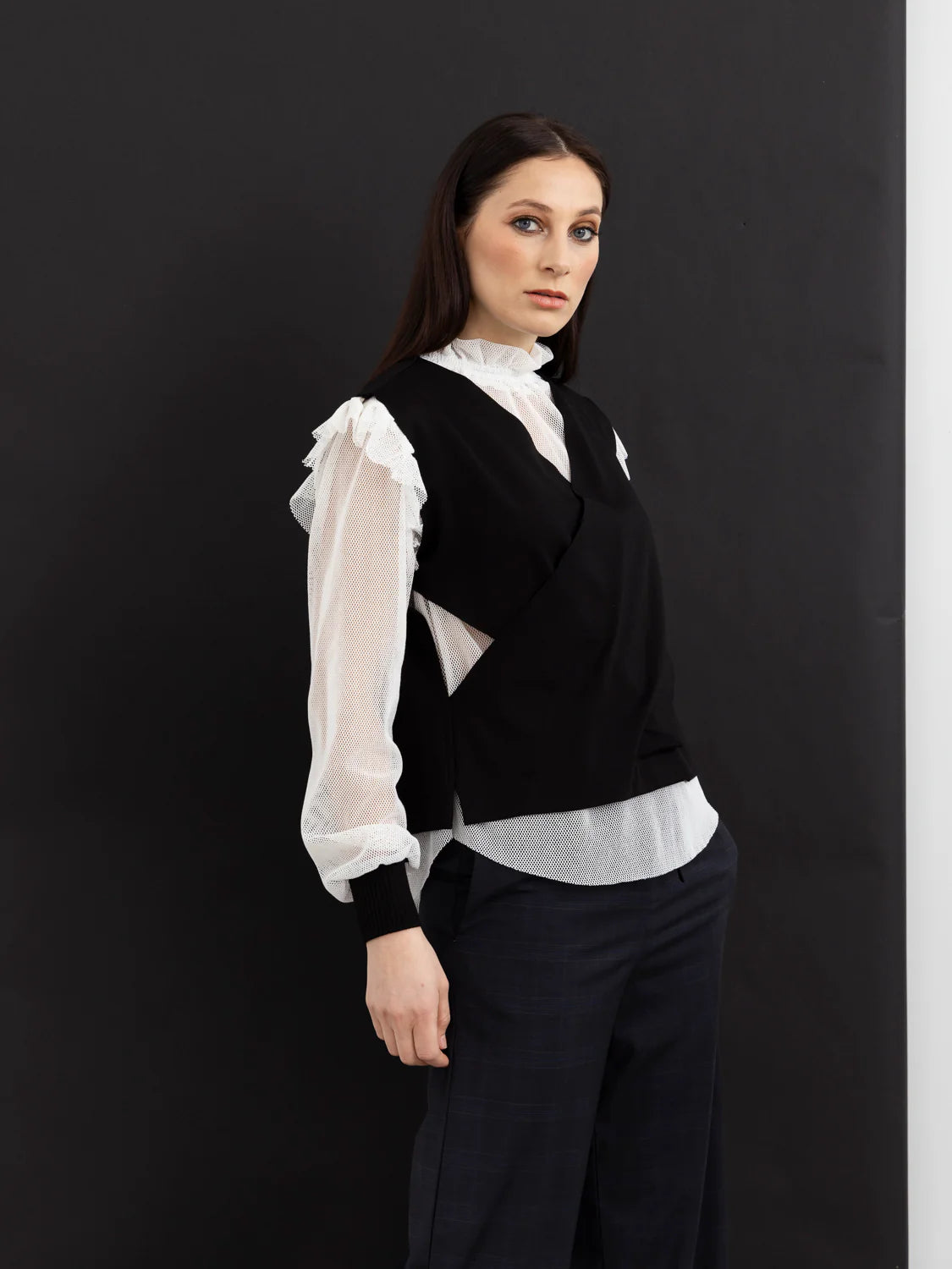 STYLE XLAB X VEST - BLACK - THE VOGUE STORE