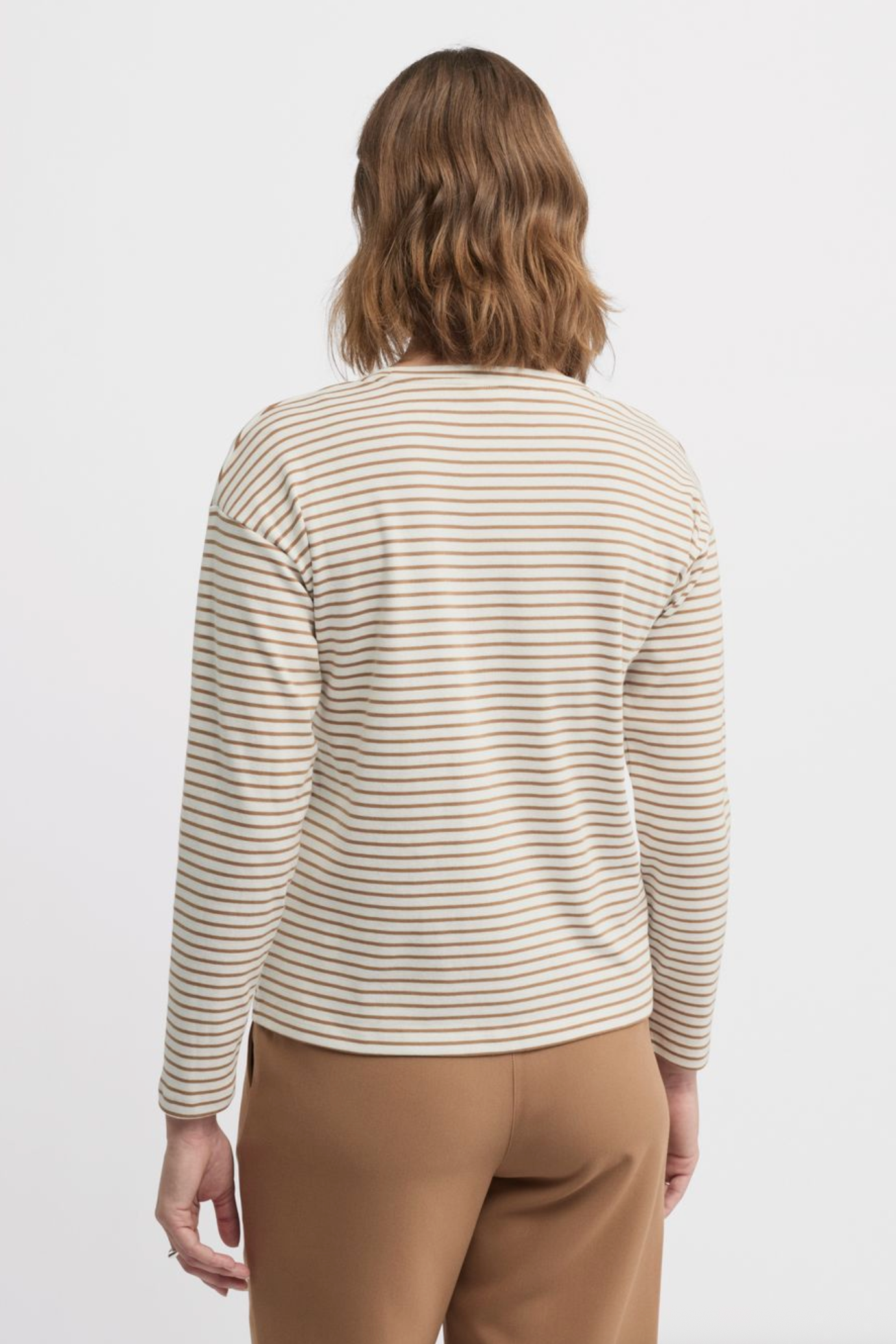 YARRA TRAIL DIVISION TEE - ECRU/ALMOND - THE VOGUE STORE