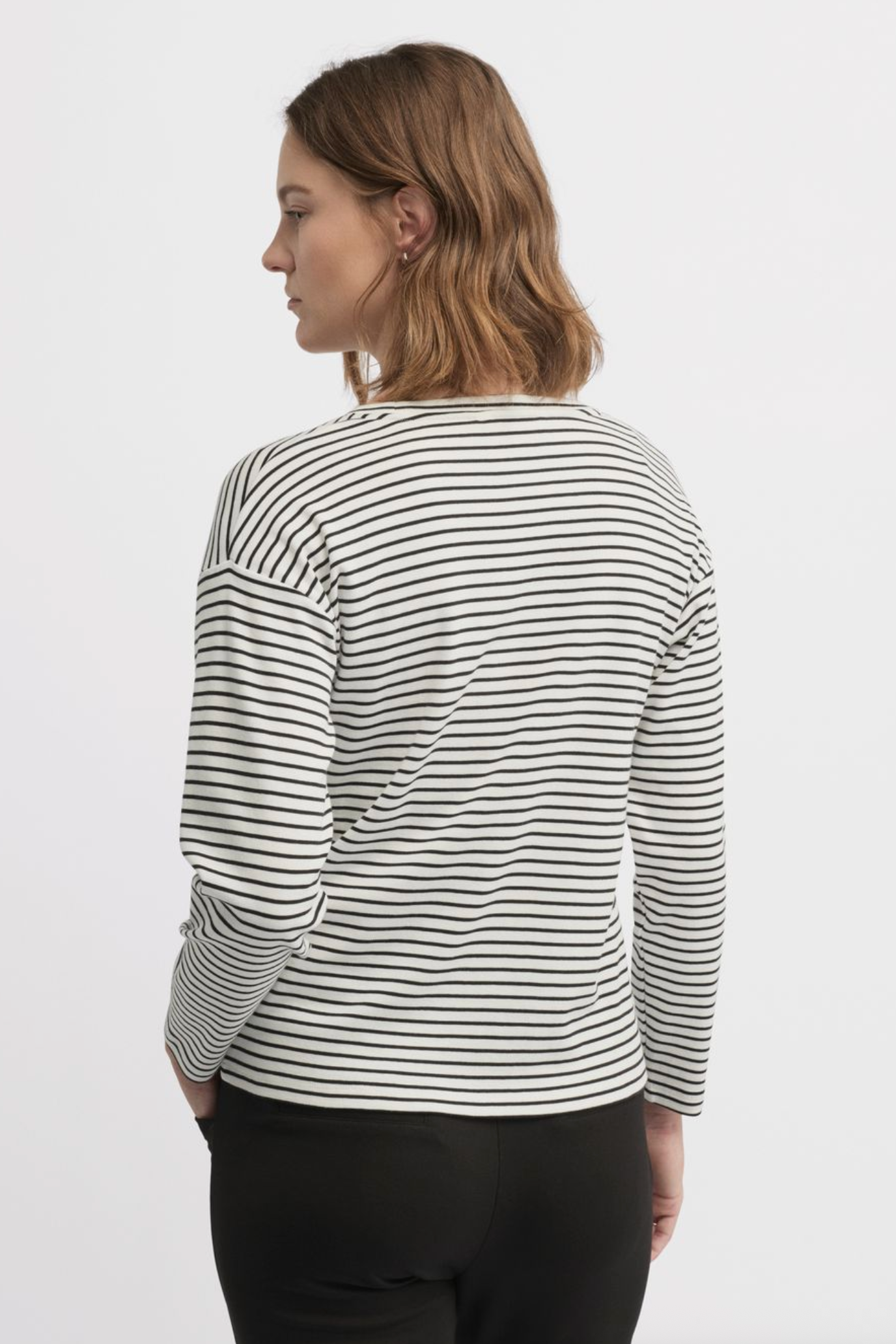 YARRA TRAIL DIVISION TEE - ECRU/BLACK - THE VOGUE STORE