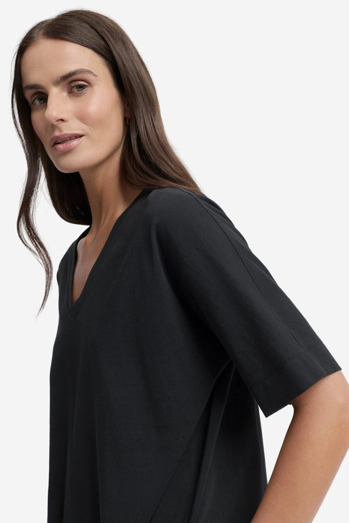 YARRA TRAIL GLASS TEE - BLACK - THE VOGUE STORE