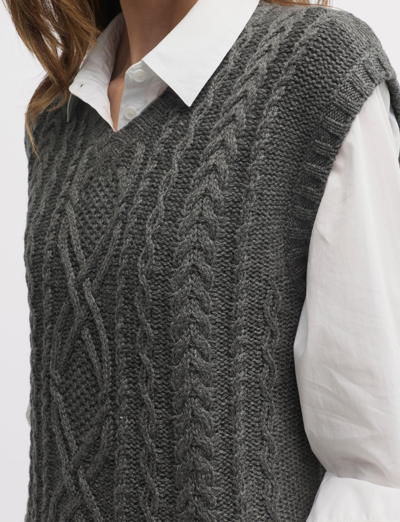 YARRA TRAIL RATIONALE KNIT VEST - CHARCOAL MARLE - THE VOGUE STORE