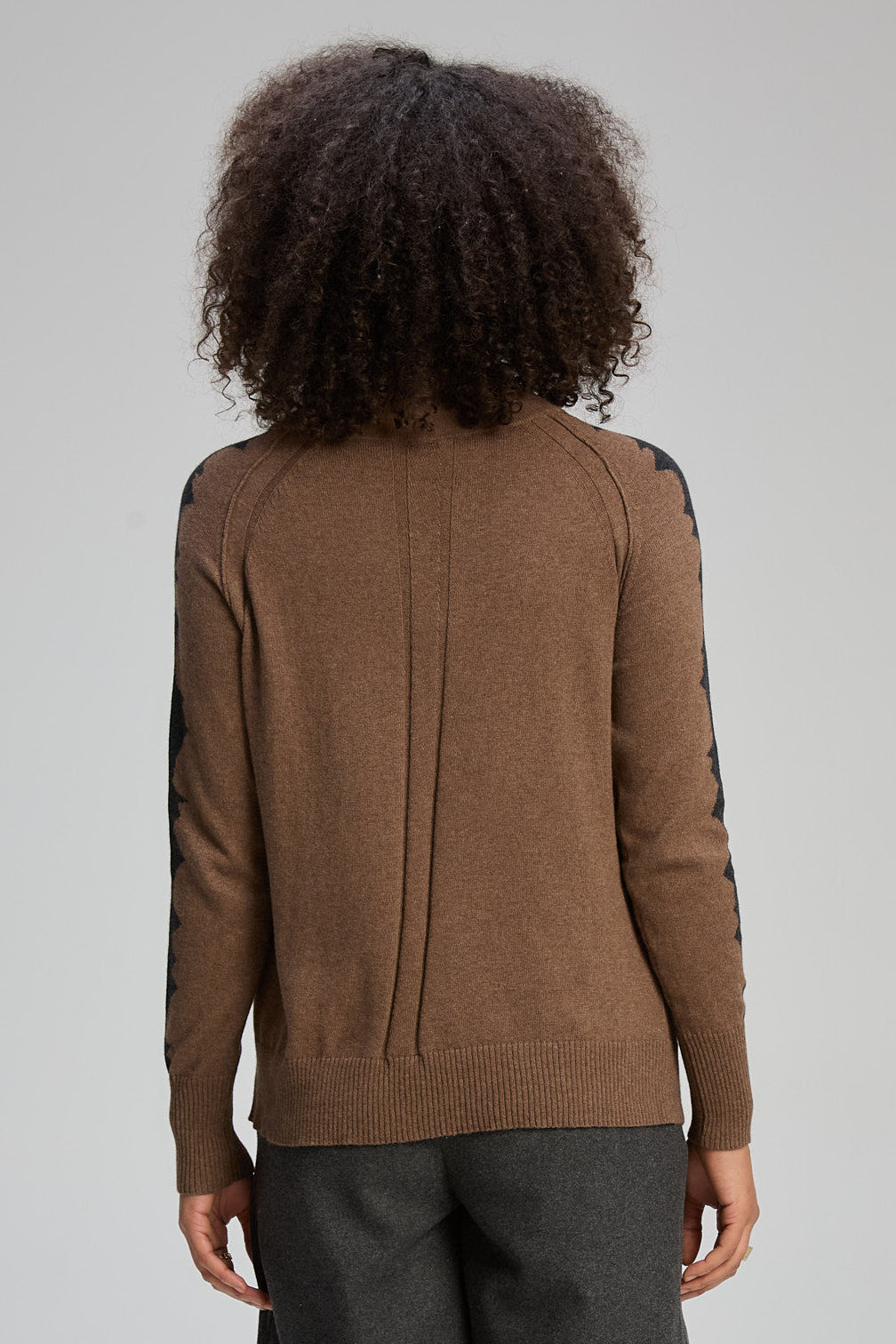 Z&P GRAPHIC NECK CORD - BARK - THE VOGUE STORE