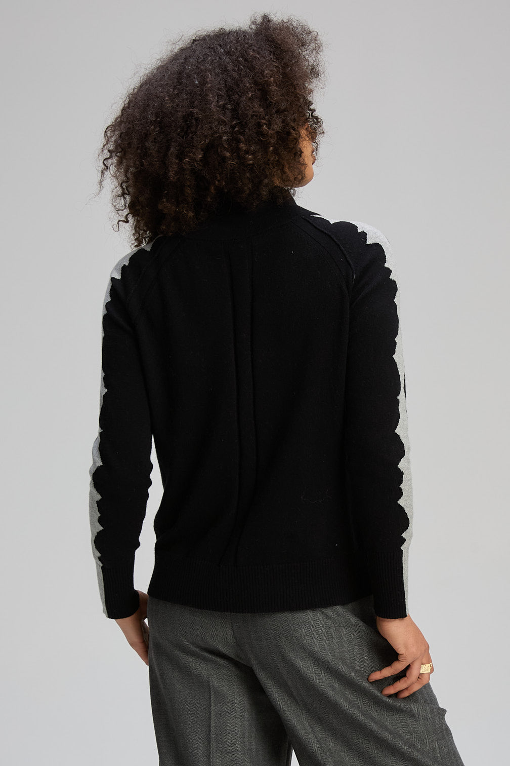 Z&P GRAPHIC NECK CORD - BLACK - THE VOGUE STORE