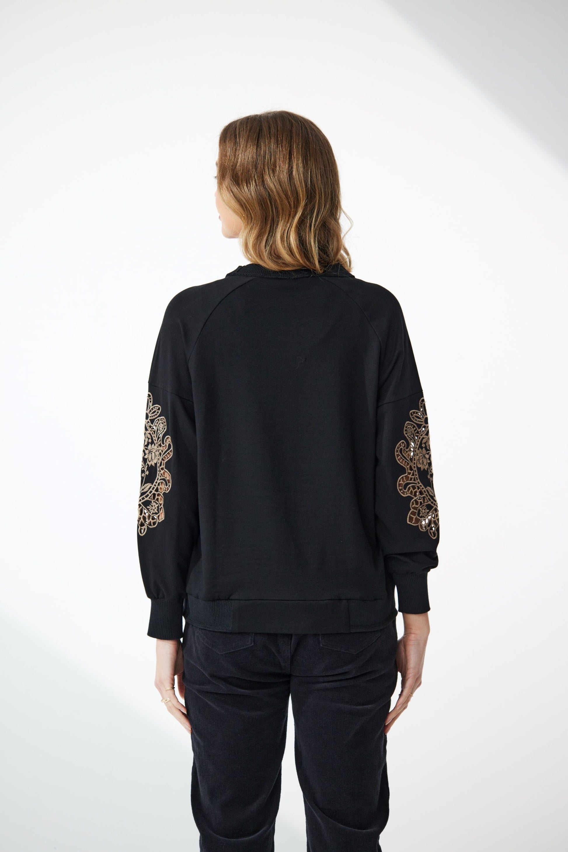 NEWPORT ISAAC SWEATSHIRT - BLACK - THE VOGUE STORE