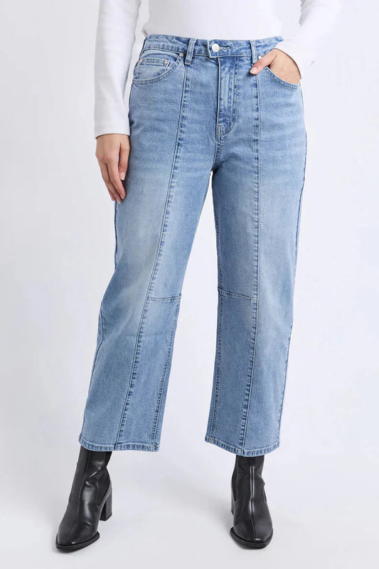 FOXWOOD AMBROSE BARREL JEAN - LIGHT BLUE WASH - THE VOGUE STORE