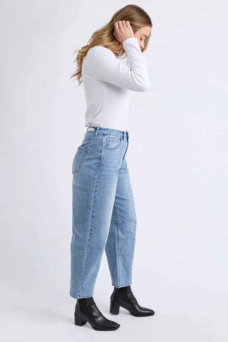 FOXWOOD AMBROSE BARREL JEAN - LIGHT BLUE WASH - THE VOGUE STORE