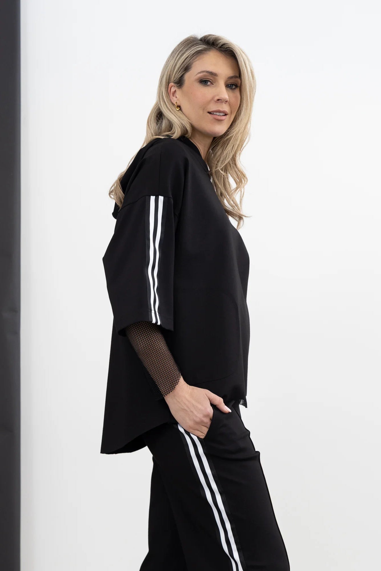 STYLE X LAB DRIFT HOODED TOP - BLACK - THE VOGUE STORE