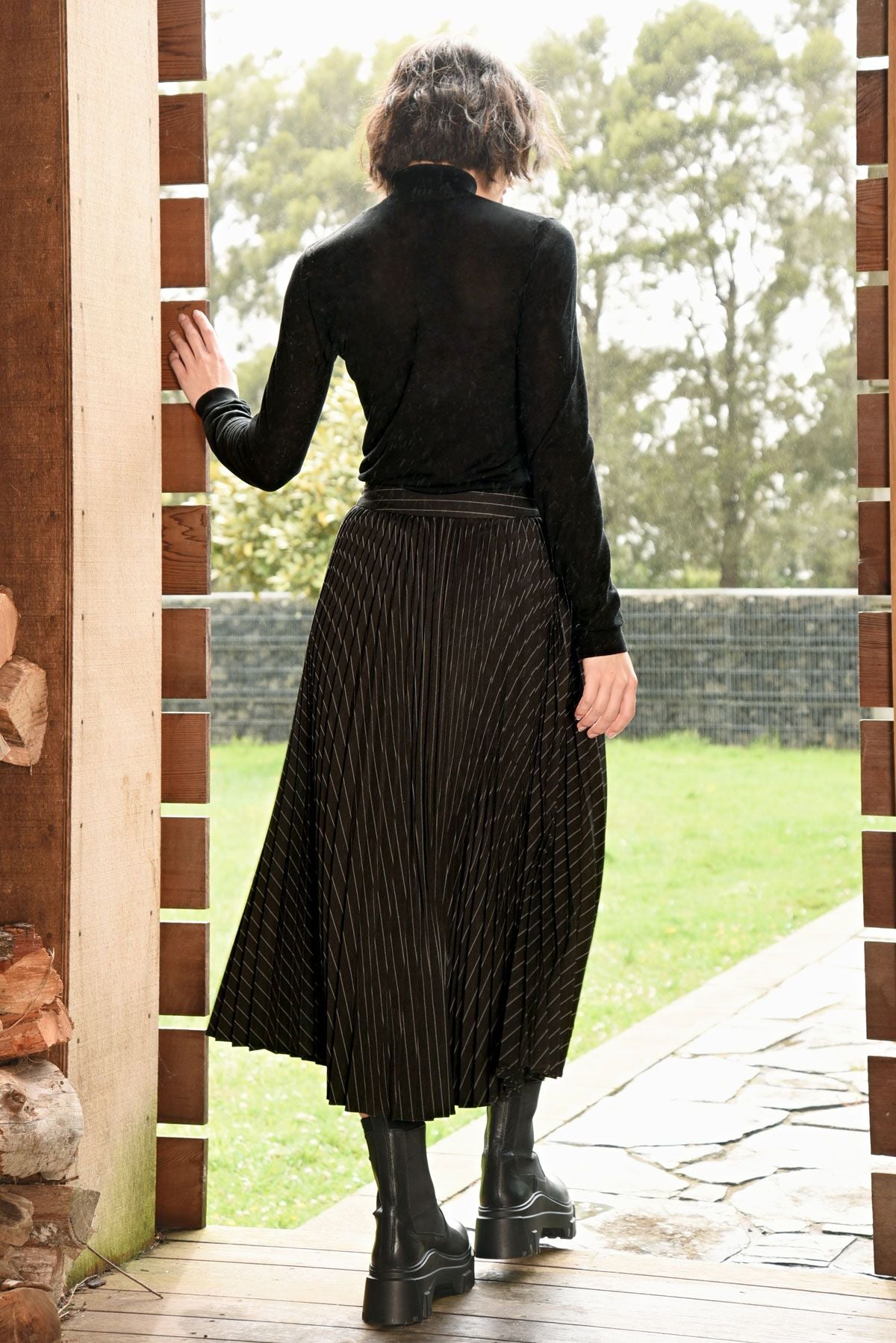 COOPER TAKE A PLEAT SKIRT - BLACK PINSTRIPE - THE VOGUE STORE