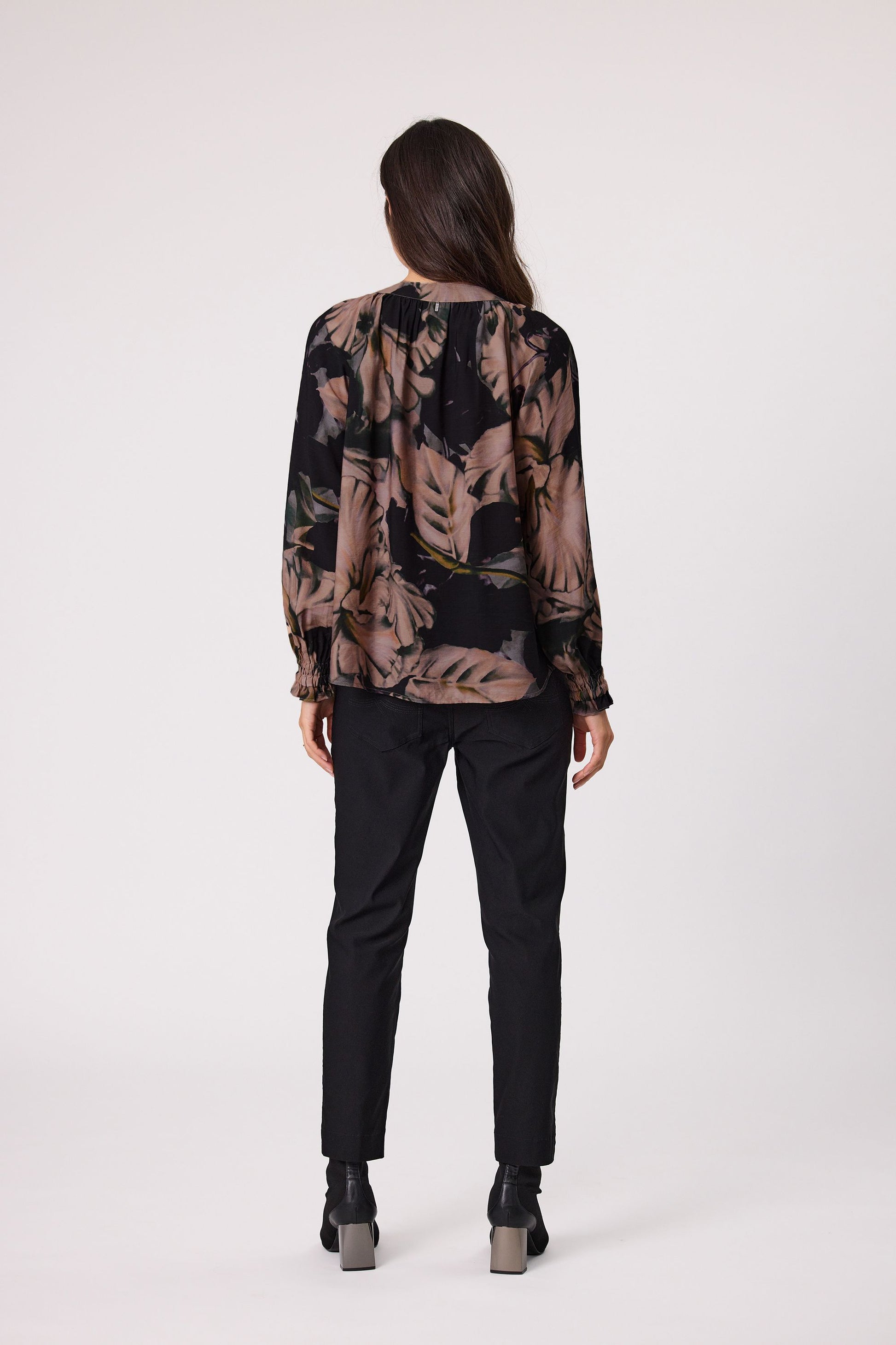 DESIGN NATION BOUNTY TOP - THE VOGUE STORE