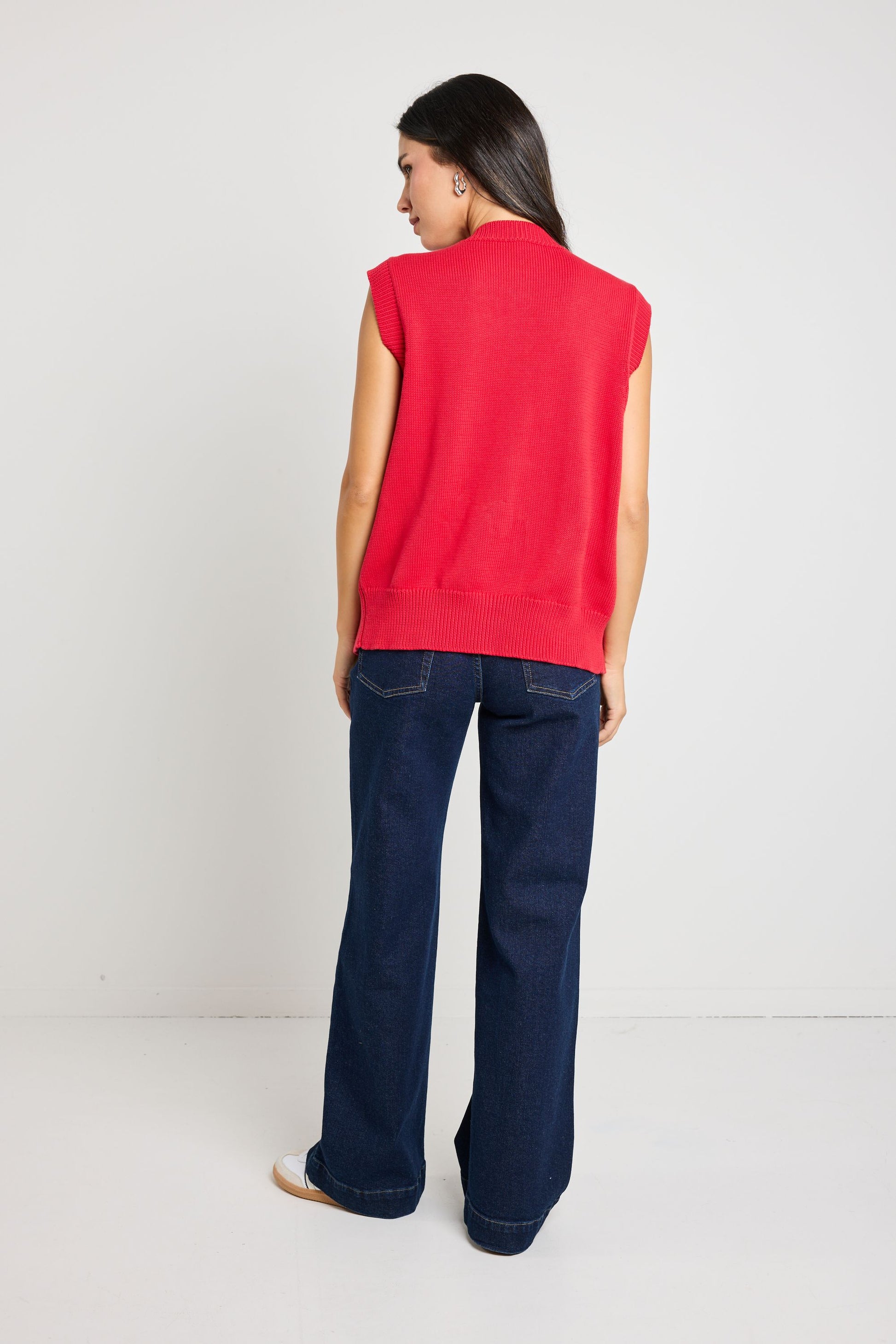 STORIES TO BE TOLD TRAIT CHERRY CREW NECK KNITTED VEST TOP - THE VOGUE STORE